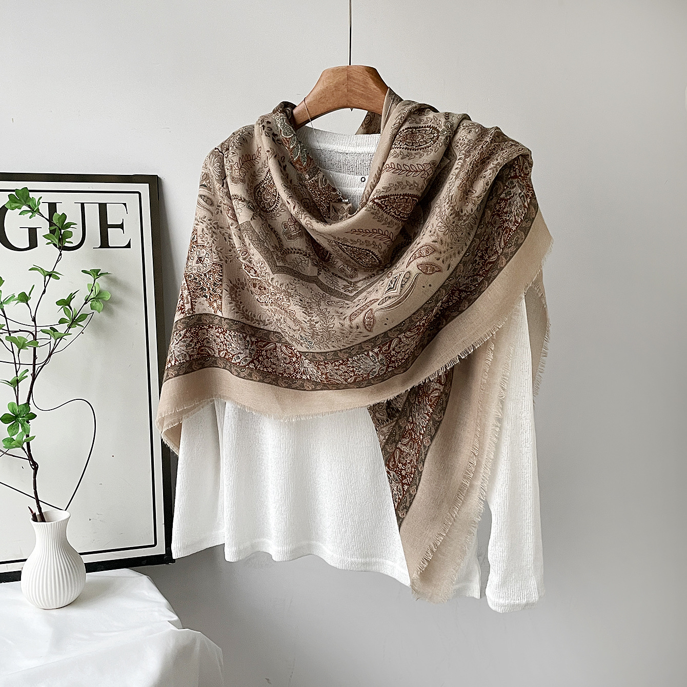 Shawl for Women, Faux Cotton-Linen Spring/Summer Sun Protection Scarf, Square Scarf for Travel Photography and Air-Conditioned Rooms