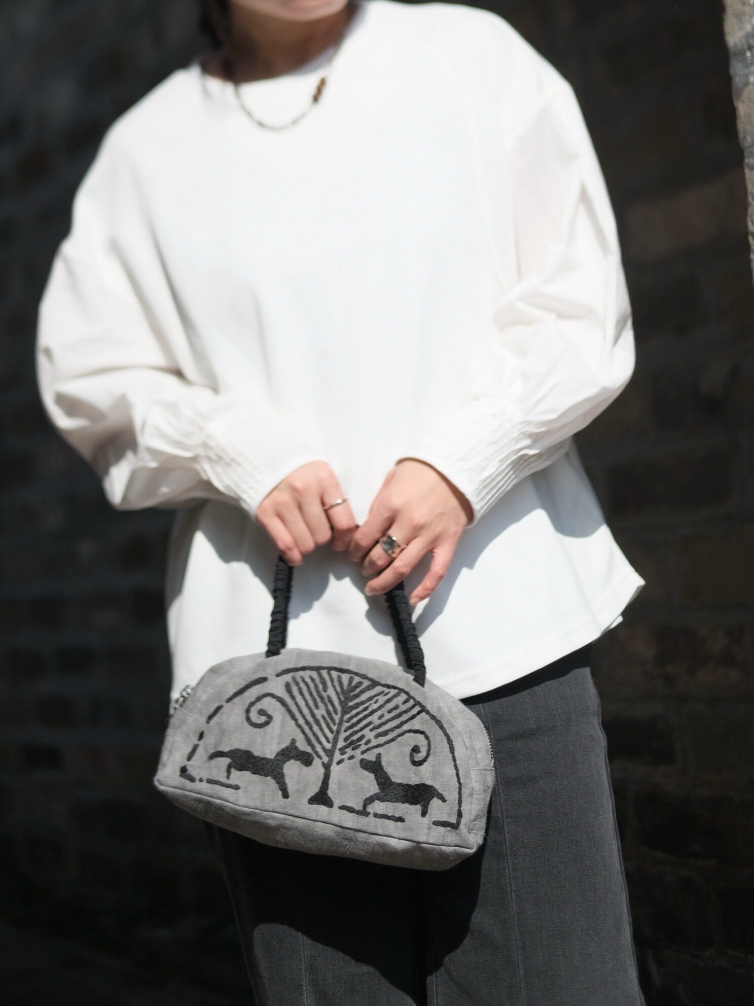 Original Design Hand-embroidered Ethnic Style Chinese Wadang Traditional Pattern Handheld Shell Bag