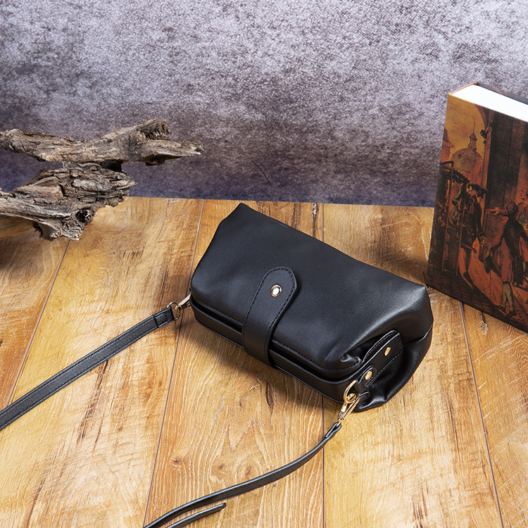 Clip Bag Casual Mini Crossbody Bag
