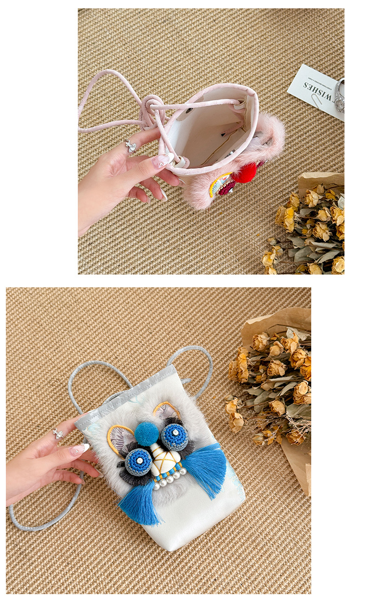 Handmade Tiger Head Phone Pouch with Chinese-style Embroidery, Ethnic Style for Hanfu