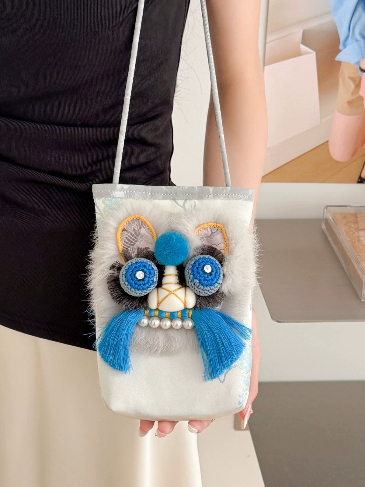 Handmade Tiger Head Phone Pouch with Chinese-style Embroidery, Ethnic Style for Hanfu
