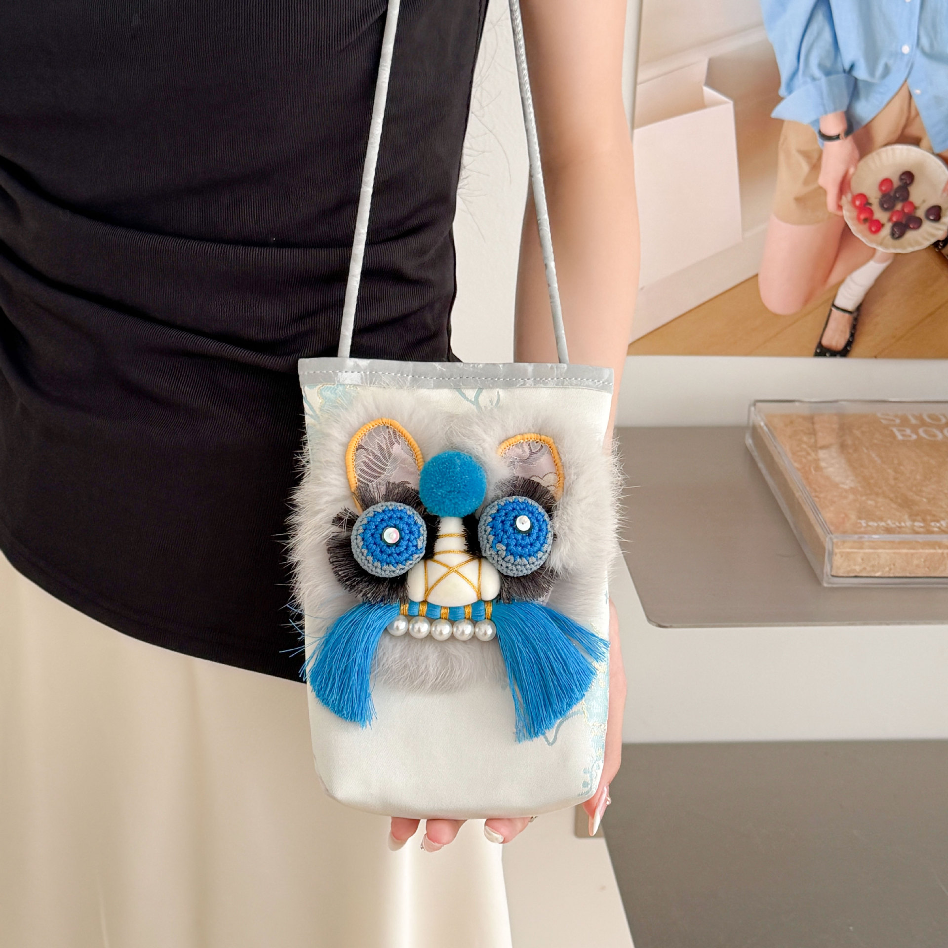 Handmade Tiger Head Phone Pouch with Chinese-style Embroidery, Ethnic Style for Hanfu