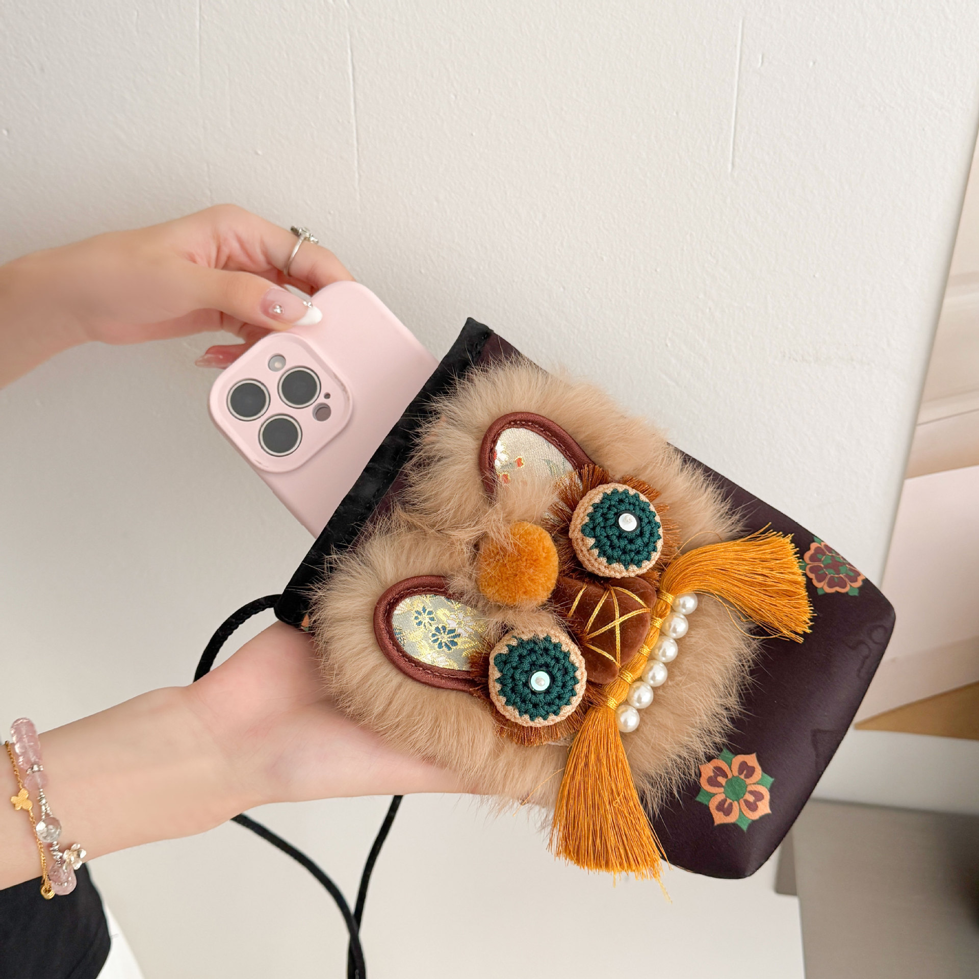 Handmade Tiger Head Phone Pouch with Chinese-style Embroidery, Ethnic Style for Hanfu