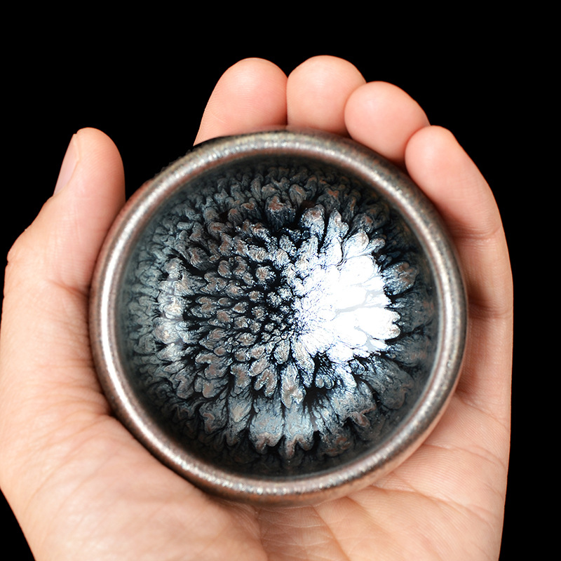 Blue Hundred Flowers Master Cup - Jianyang Iron-Bodied Tea Bowl with Chrysanthemum Design, Raw Mineral Glaze Blue Hundred Flowers Tea Cup Wholesale