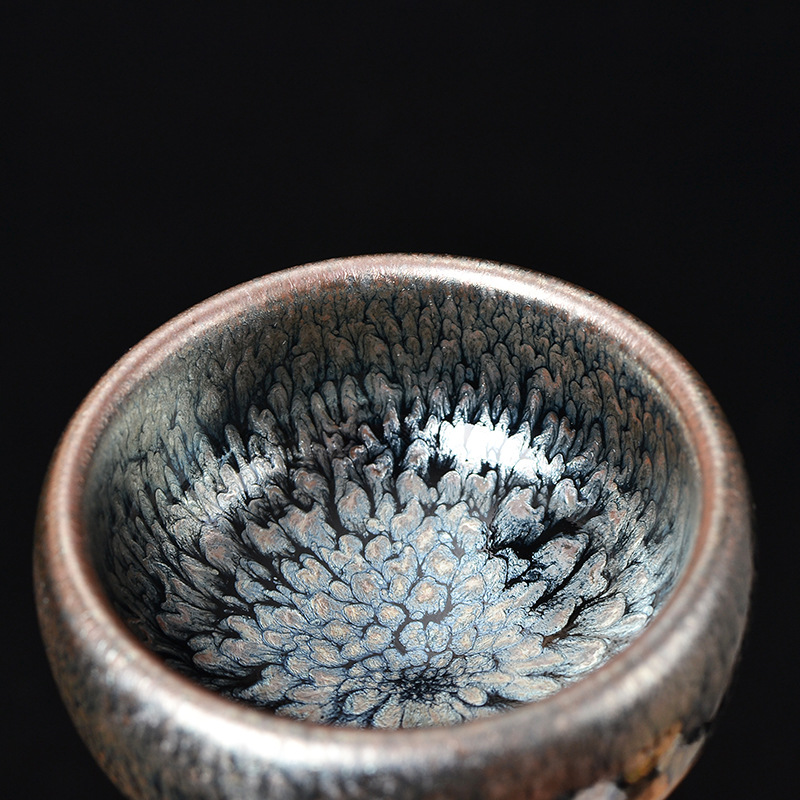Blue Hundred Flowers Master Cup - Jianyang Iron-Bodied Tea Bowl with Chrysanthemum Design, Raw Mineral Glaze Blue Hundred Flowers Tea Cup Wholesale