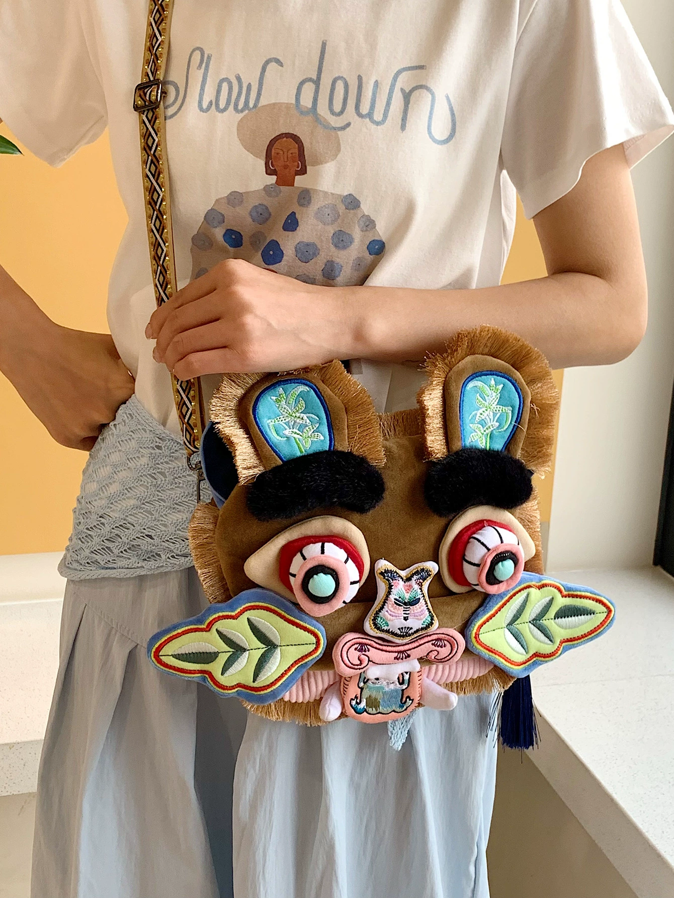 Embroidered China-chic Tiger Head Bag, Original Design Coin Purse, Multi-purpose Crossbody Bag