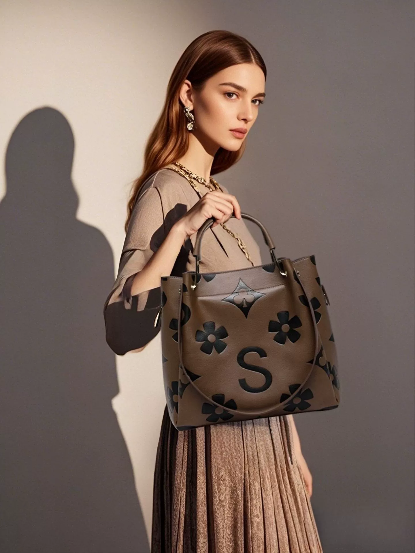 Genuine Leather Hand Tote Bag, Fashionable Textured Women's Bag, Embossed Shoulder Bag, Large Capacity Mother-Child Bucket Bag